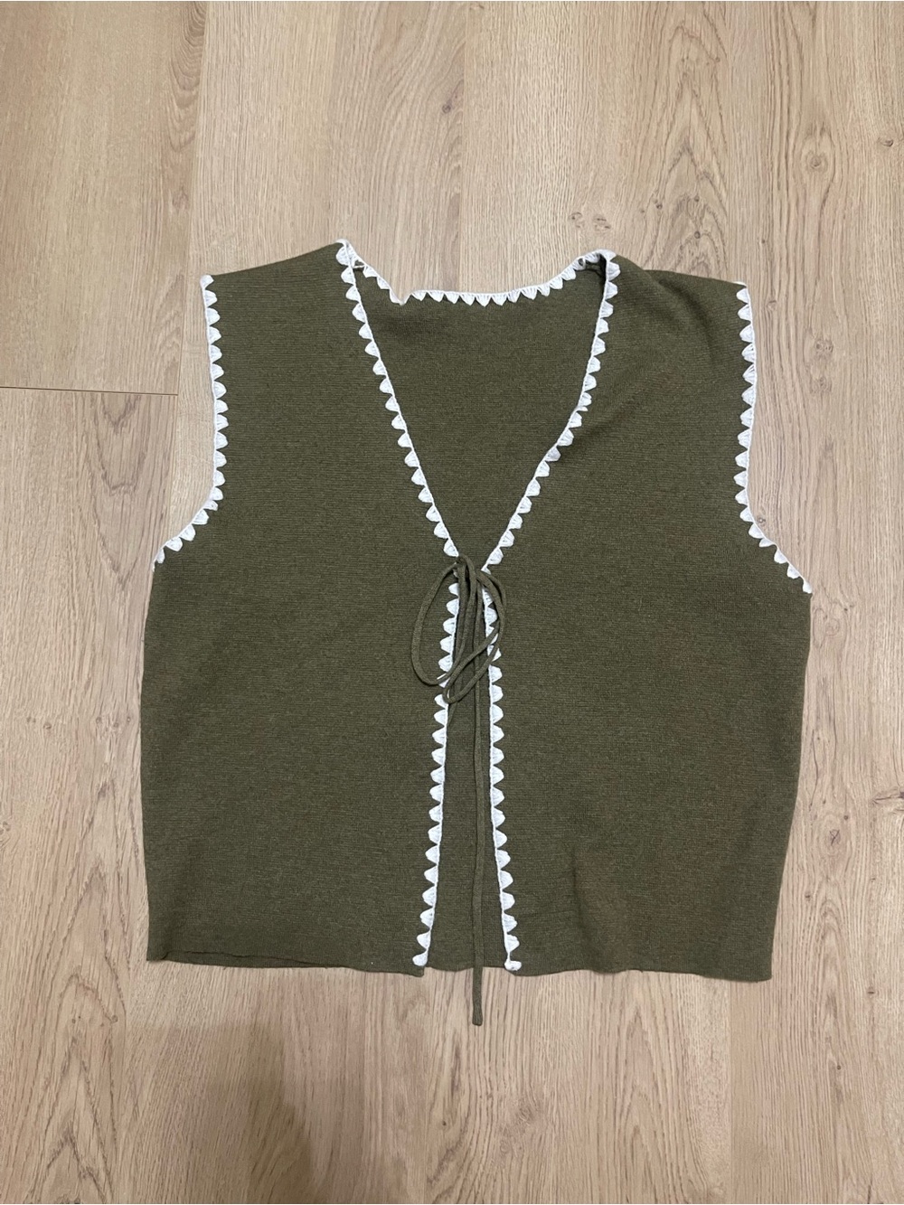 Olive Green Sleeveless Tie-Front Knit Top - Women (S)